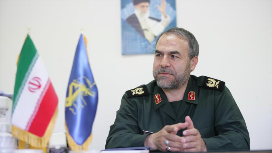 El asesor superior del representante del Líder de la Revolución Islámica de Irán, el ayatolá Seyed Ali Jamenei, en el CGRI, el general de brigada, Yadolá Yavani.