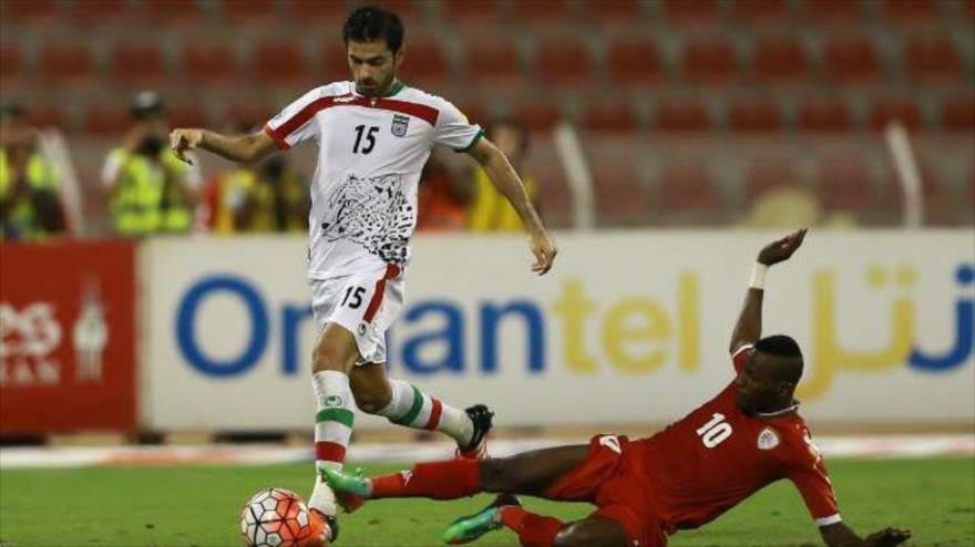 El partido entre los equipos de Irán y Omán. 8 de octubre de 2015