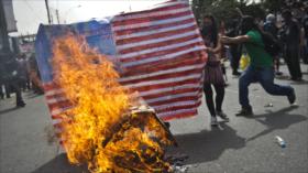 Miles de peruanos protestan contra BM y recetas del FMI