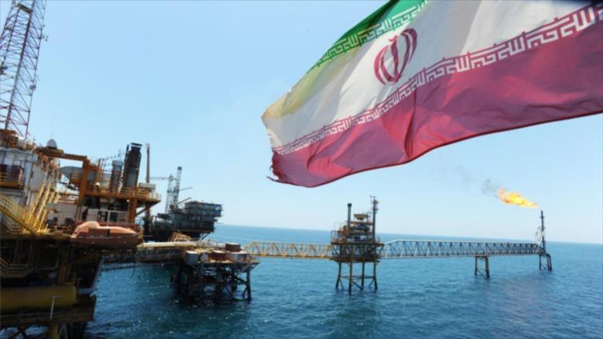 La conferencia petrolera de Irán en Londres se aplaza por cuarta vez a causa de presión de EEUU.