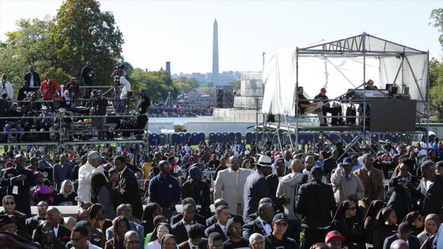 Miles de negros se congregan en Washington (capital estadounidense) para reclamar justicia, 10 de octubre de 2015.