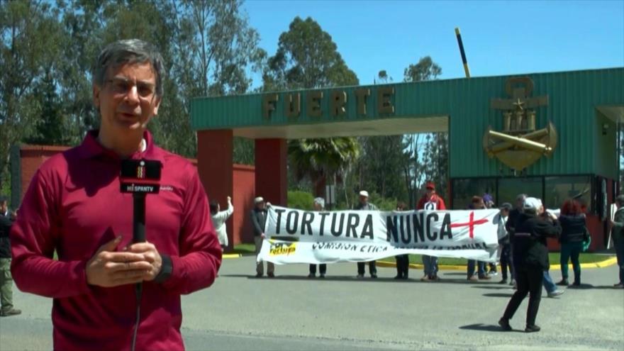 Rechazan escuela represiva de Estados Unidos en Chile