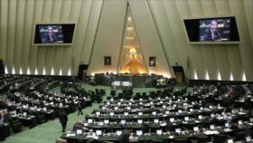Parlamento iraní aprueba líneas generales de moción sobre JCPOA