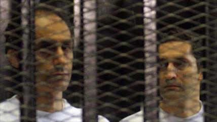 Justicia egipcia ordena la excarcelación de los hijos de Mubarak