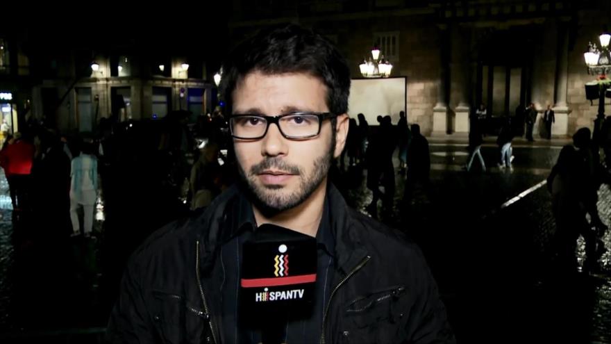 Miles de catalanes arropan a políticos imputados por 9N