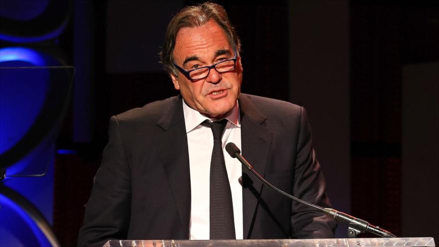 Oliver Stone, el cineasta famoso estadounidense.