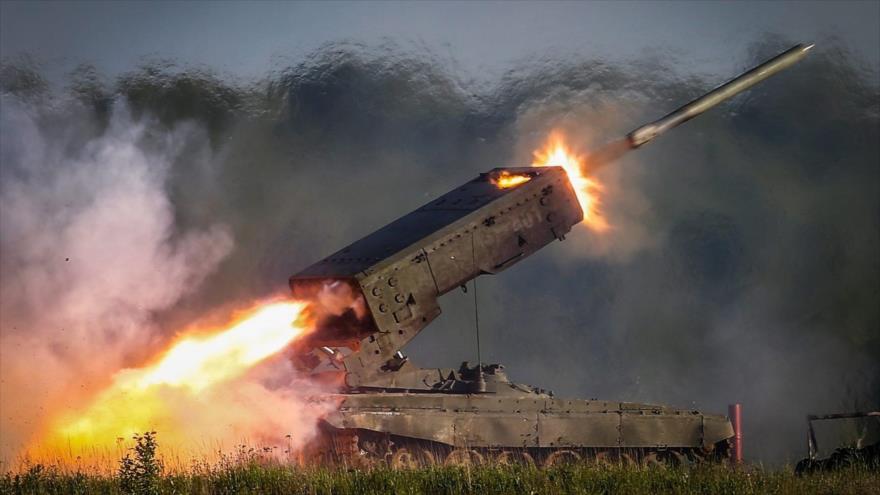 Dispositivo lanzacohetes TOS-1A.