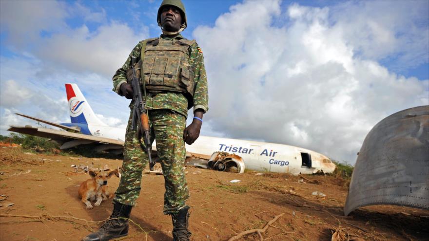 Un soldado de la Unión Africana (UA) está de guardia en Somalia. 13 de octubre de 2015