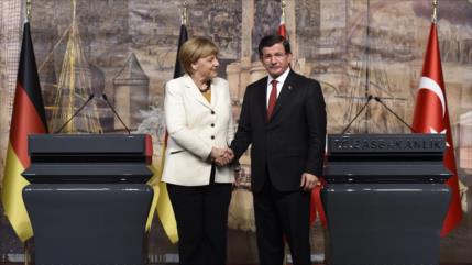 Merkel promete acelerar la incorporación de Turquía a la UE