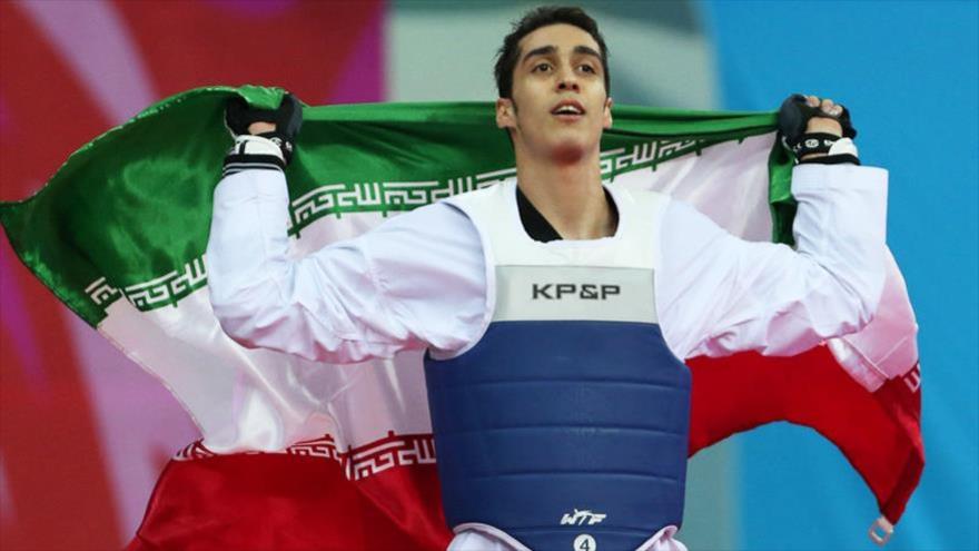 Mehdi Jodabajshi, uno de los medallistas persas en el Grand Prix de Taekwondo de Manchester. 