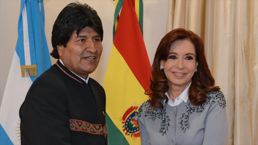 Presidenta de Argentina, Cristina Fernández, y su homólogo boliviano, Evo Morales.