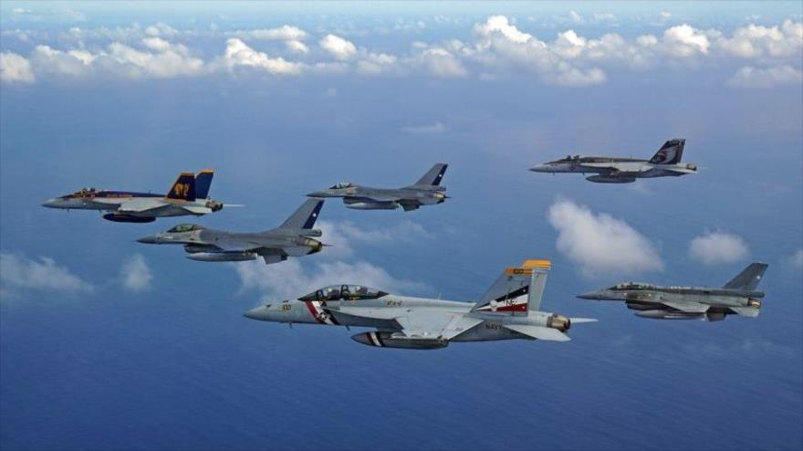 Aviones de de combate de Chile y EE.UU. realizan ejercicio conjunto, 22 de octubre de 2015.