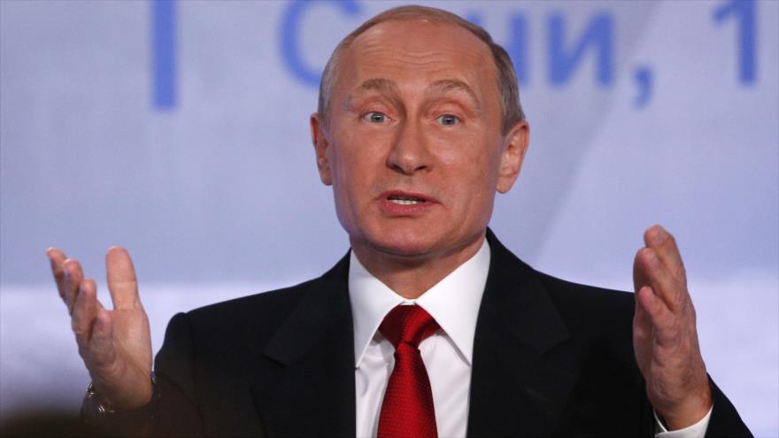 El presidente ruso, Vladimir Putin, ofrece un discurso en la reunión anual del Club Internacional de Debates Valdái, que se celebra en la ciudad meridional rusa de Sochi. 22 de octubre de 2015