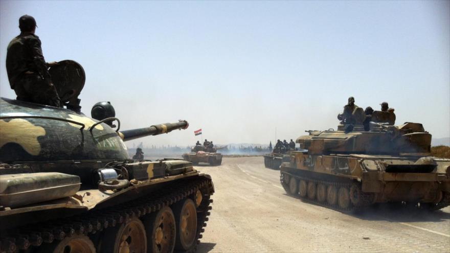 Tanques del Ejército sirio avanzan hacia la ciudad occidental de Al-Qusair.