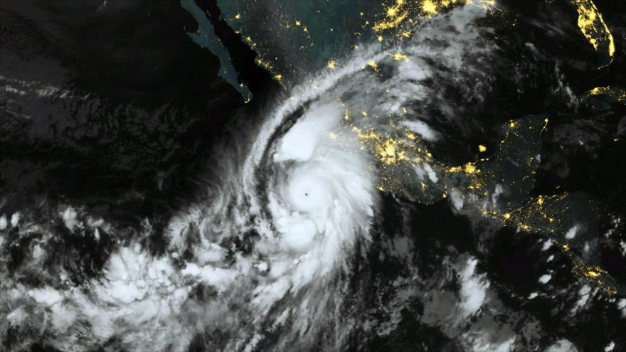 Imagen satelital del huracán más potente jamás registrado en el mundo, Patricia, antes de su llegada a las costas de México. 23 de octubre de 2015