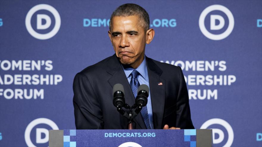 Presidente de EE.UU., Barack Obama, hace imitación de gato gruñón durante su discurso en el Foro de Liderazgo de la Mujer del Comité Nacional Demócrata. 23 de octubre de 2015