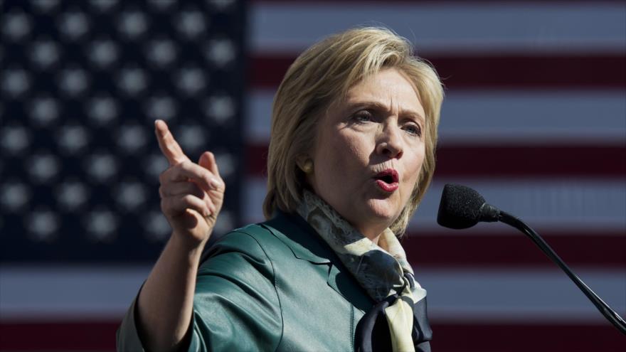La candidata demócrata a la presidencia de los Estados Unidos, Hillary Clinton, durante un mitin de su campaña en Virginia (sureste), 23 de octubre de 2015.