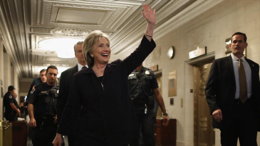 La precandidata a las presidenciales de EEUU Hillary participa en la audiencia ante el comité del Congreso sobre el caso Bengasi. 22 de octubre de 2015.
