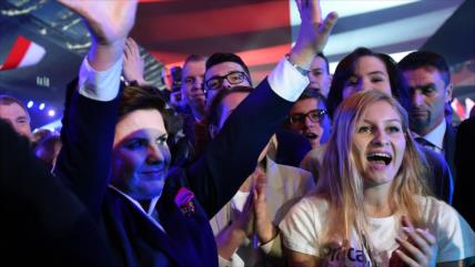 Sondeo: El conservador Ley y Justicia gana elecciones parlamentarias de Polonia