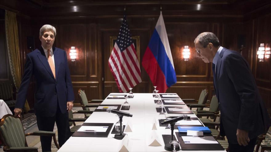 El secretario de Estado de EEUU, John Kerry, se reúne con el canciller ruso, Serguei Lavrov, en Viena (Austria). 23 de octubre de 2015