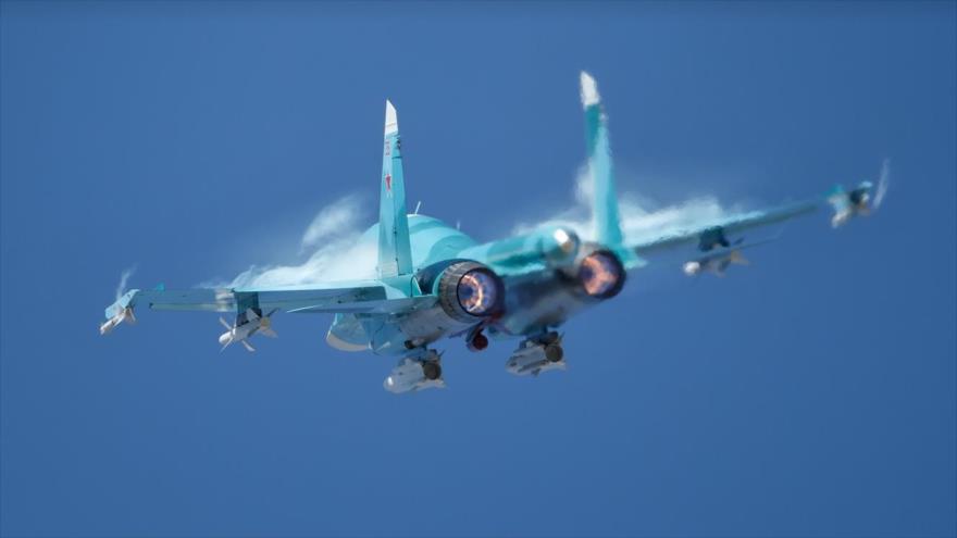 Un cazabombardero Sujoi Su-34 de las Fuerzas Aeroespaciales de Rusia.