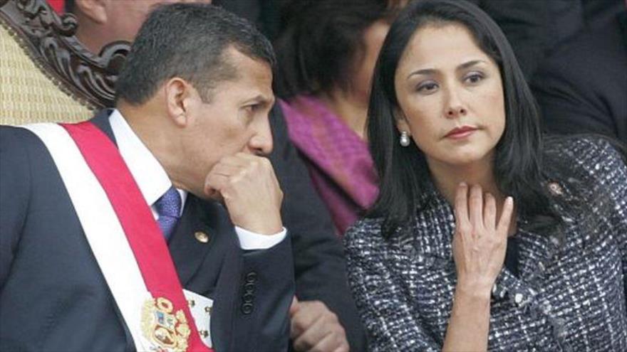 El presidente de Perú, Ollanta Humala y su esposa Nadine Heredia.
