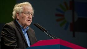 Chomsky: A EEUU le importan las ‘dictaduras petroleras’