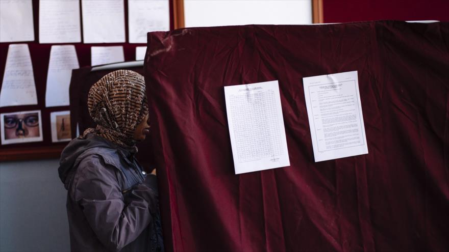 Un centro de votación en Estambul (noroeste), 1 de noviembre de 2015.