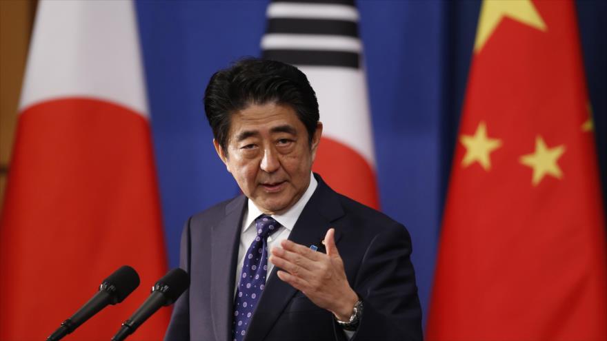 El primer ministro de Japón, Shinzo Abe, durante una conferencia de prensa en Seúl, capital japonesa, 1 de noviembre de 2015.