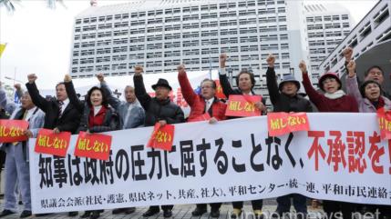 Japoneses se oponen a reubicación de base militar de EEUU en Okinawa