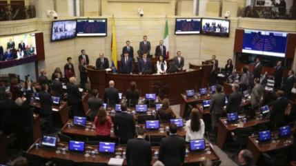 Senado de Colombia crea una comisión legislativa para la paz sin las FARC
