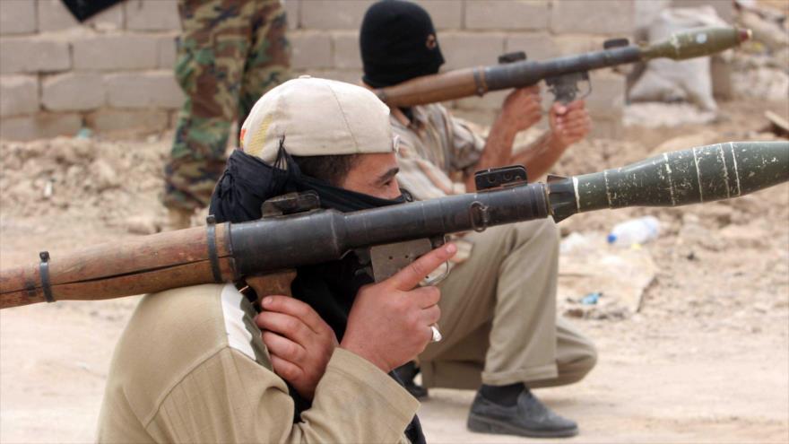 Integrante del grupo takfirí EIIL (Daesh, en árabe) en Al-Anbar, el oeste de Irak.