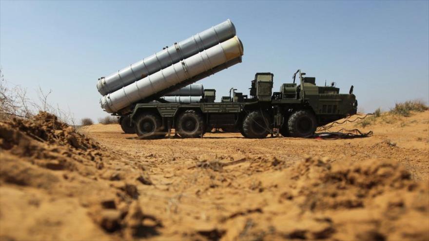 Sistema ruso de defensa antiaérea S-300.