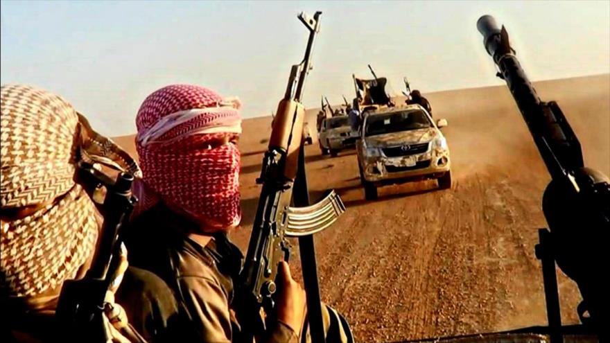 Miembros de la banda takfirí del EIIL (Daesh, en árabe).