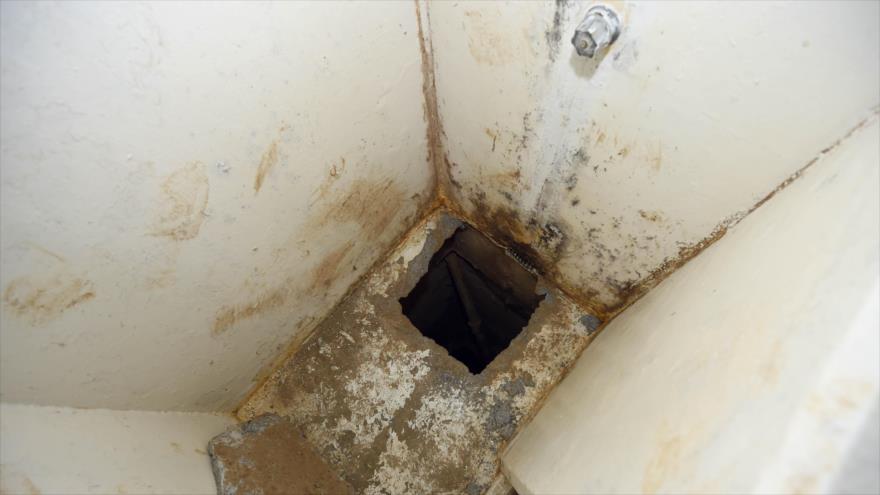 Vista de la ducha en la prisión de Almoloya, de la que Joaquín Guzmán "El Chapo" se escapó a través de un túnel, 15 de julio de 2015, en Almoloya de Juárez, México.
