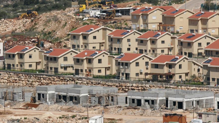 Asentamientos ilegales israelíes, construidos en el este de Al-Quds (Jerusalén).