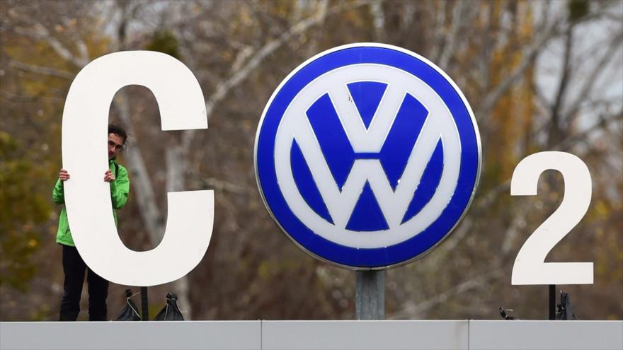 Bruselas da un ultimátum de 10 días a Volkswagen para aclarar el alcance de sus irregularidades de CO2.