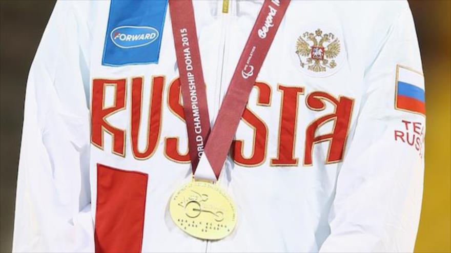 La Federación Internacional de Atletismo (IAAF) vota la suspensión provisional de la Federación Rusia de competiciones internacionales debido a las acusaciones de dopaje. 13 de noviembre de 2015.
