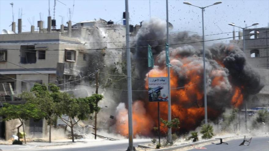 Explosión en la ciudad de Gaza a causa del impacto de cohetes israelíes, 23 de agosto de 2014.