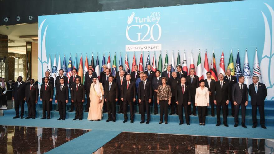 Líderes de los principales países emergentes participan en la cumbre del G20 en Antalya, suroeste de Turquía. 15 de noviembre de 2015