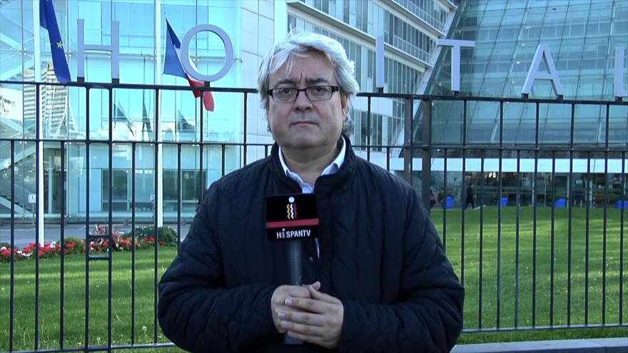 Parisinos preocupados por heridos intentan volver a normalidad