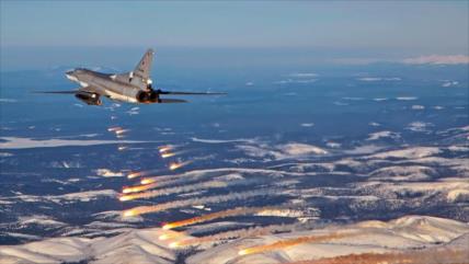 Vídeo: Aviación rusa destruye 500 camiones cisterna del EIIL