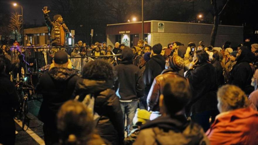 Una considerable multitud repudia la muerte de un afroamericano por disparos de la Policía estadounidense en el estado de Minneapolis (norte).