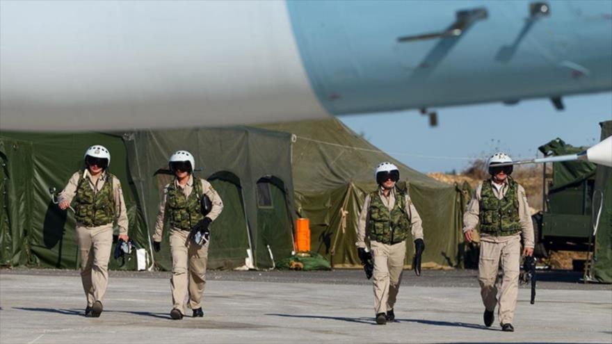 Contingentes militares rusos desplegados en la base aérea de Hmeymim, situada en la ciudad de Latakia, oeste de Siria.