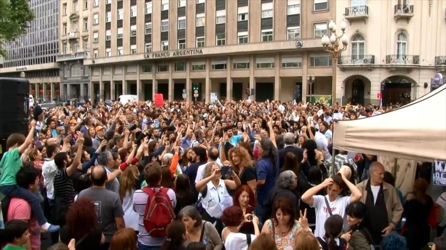 Organizaciones de DDHH protestan contra Mauricio Macri en Argentina 