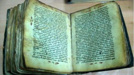 Irán rechaza cheque en blanco de Vaticano para la Biblia más antigua del mundo 
