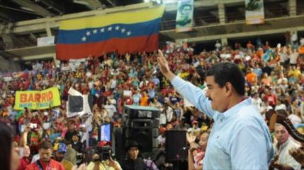 Maduro llama al pueblo a no rendirse en el camino hacia la victoria del 6D