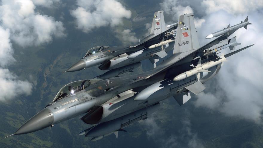 Dos cazas F-16 del Ejército de Turquía.