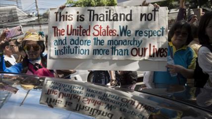 Activistas tailandeses protestan contra embajador de EEUU en Bangkok