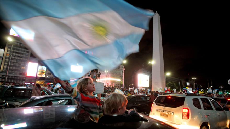 Partidarios del presidente electo de Argentina, Mauricio Macri, celebran su victoria en las elecciones. 22 de noviembre de 2015